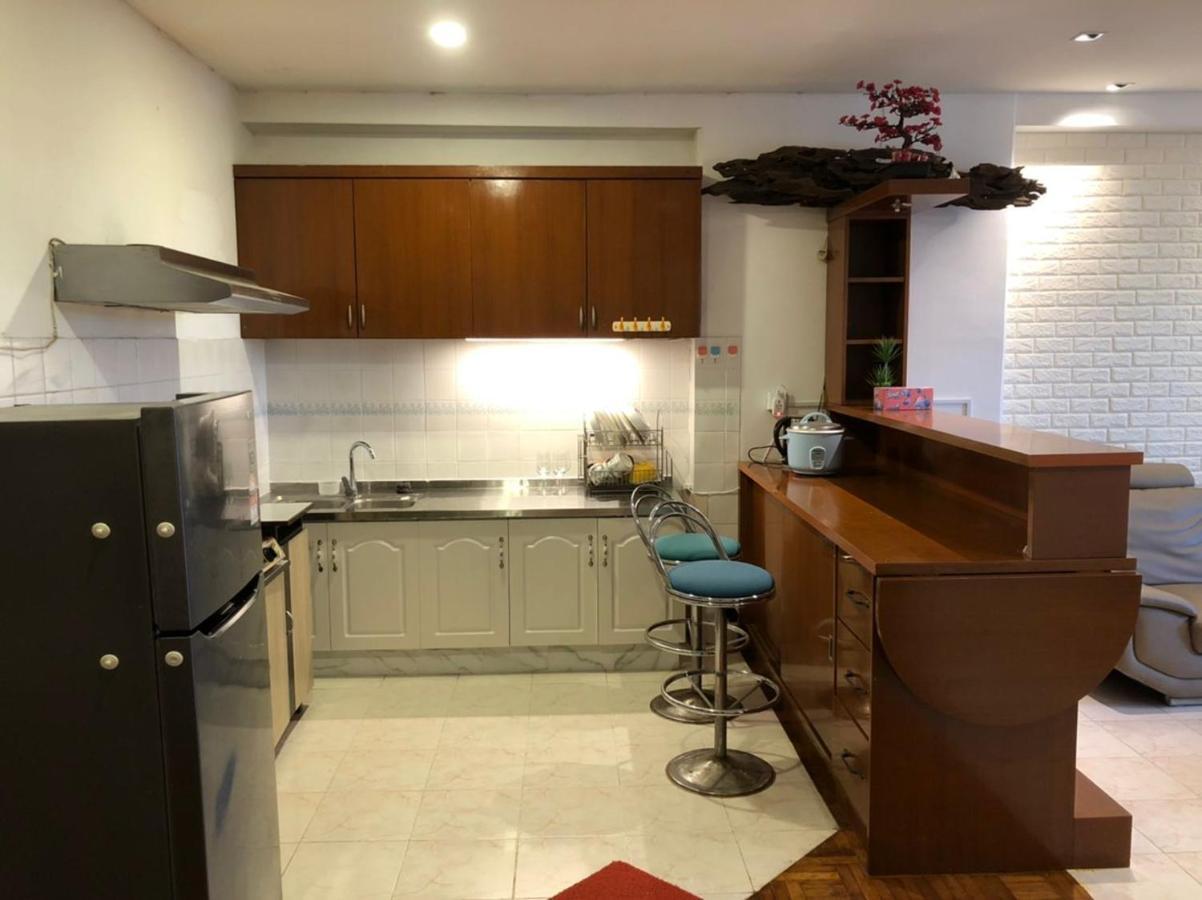 Riverbank Suites Waterfront クチン エクステリア 写真