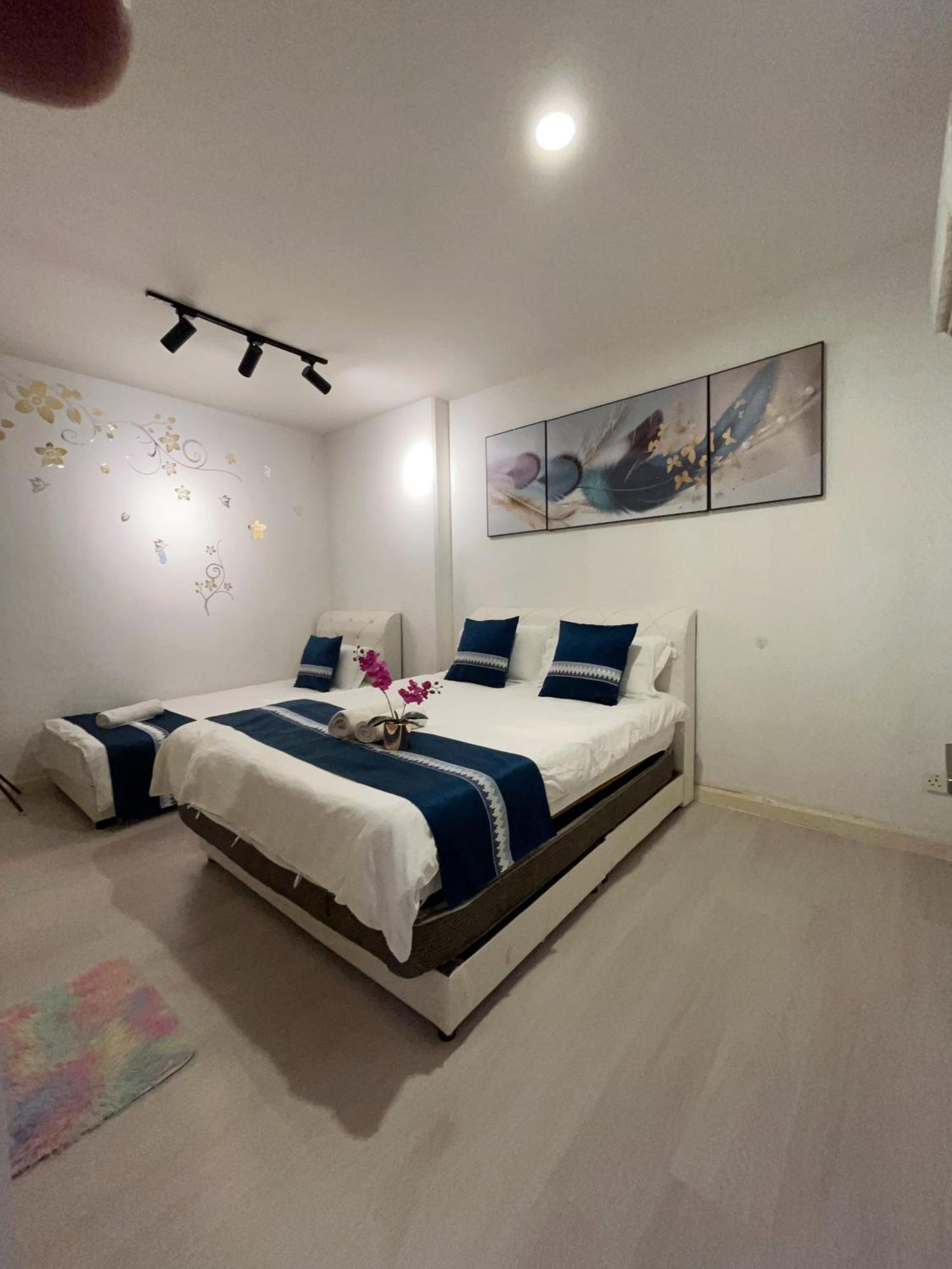 Riverbank Suites Waterfront クチン エクステリア 写真